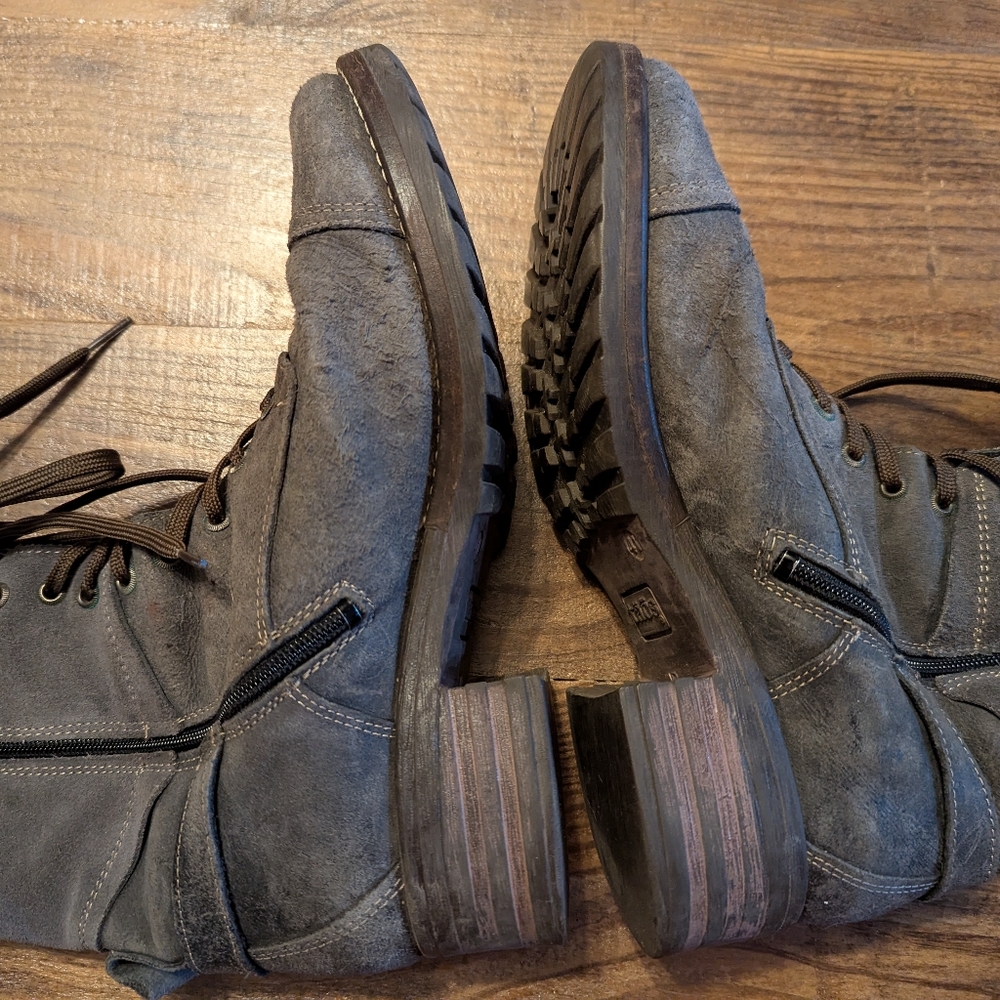 Taos Grey Crave Leather Boots size 41 (us10) - Picture 4 of 6